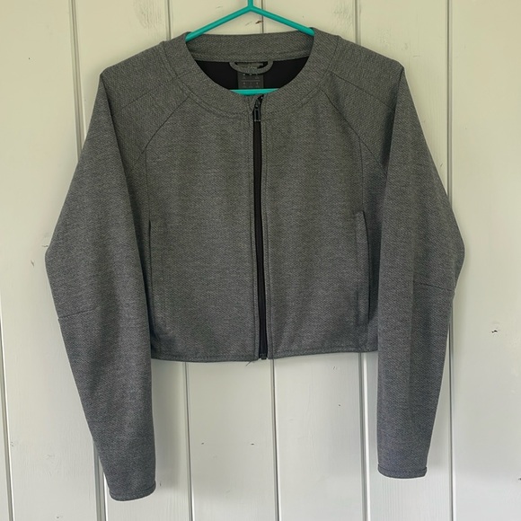 Adidas Women’s Small Gray D2M Full Zip Climalite Track Top Jacket Crop - Picture 1 of 8